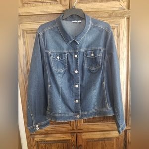 Women's Plus Size 26/28 Cato Brand Jean Jacket♥️